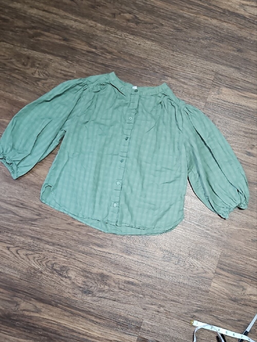 Old Navy Green Textured Check Balloon-Sleeve Blouse Small
